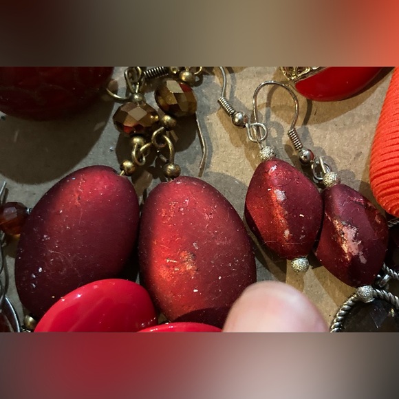 44 Pairs of ❤️🍊Red and Orange Earrings - Picture 6 of 6